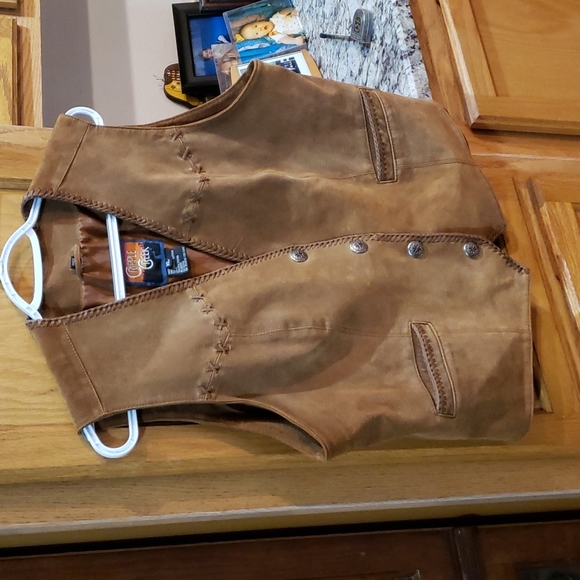Suede Brown Leather XL Cripple Creek Vest Snap Closure C: 42", Back to… - Picture 1 of 5